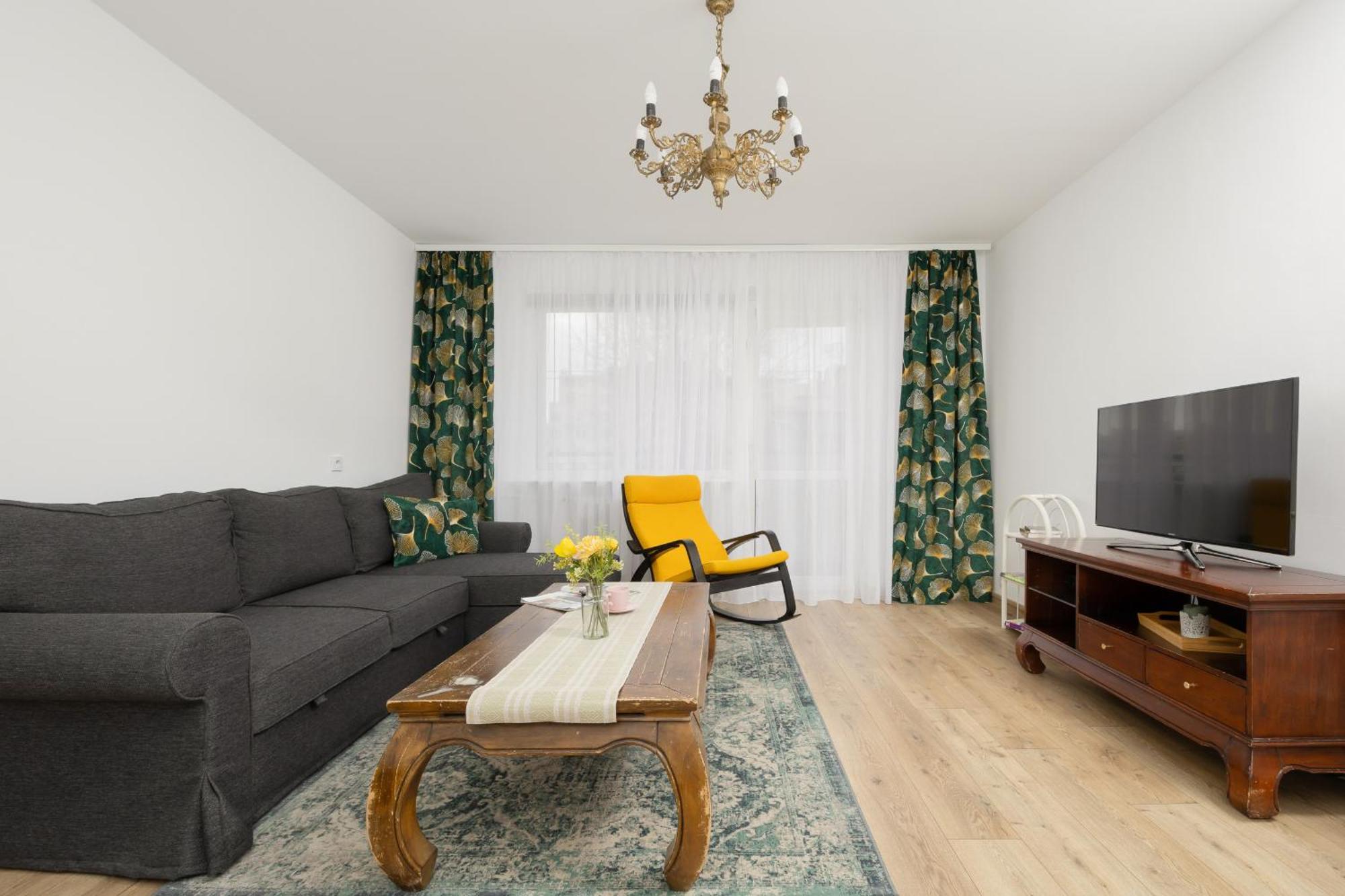 Unique In By Renters Apartment *