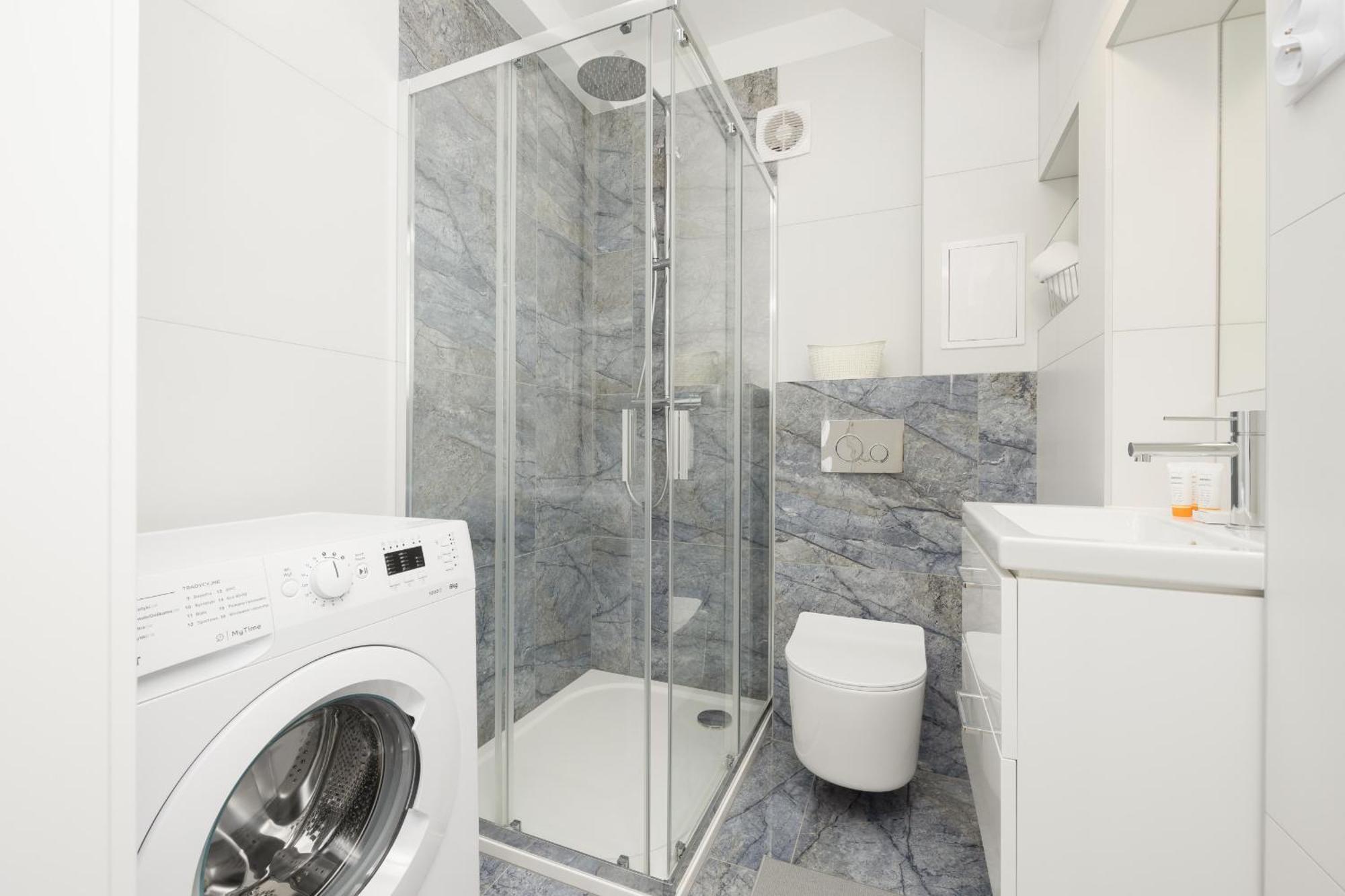 Unique In By Renters